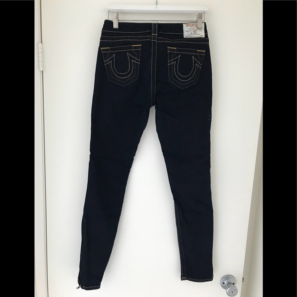 Beautiful practically new True Religion skinny 26